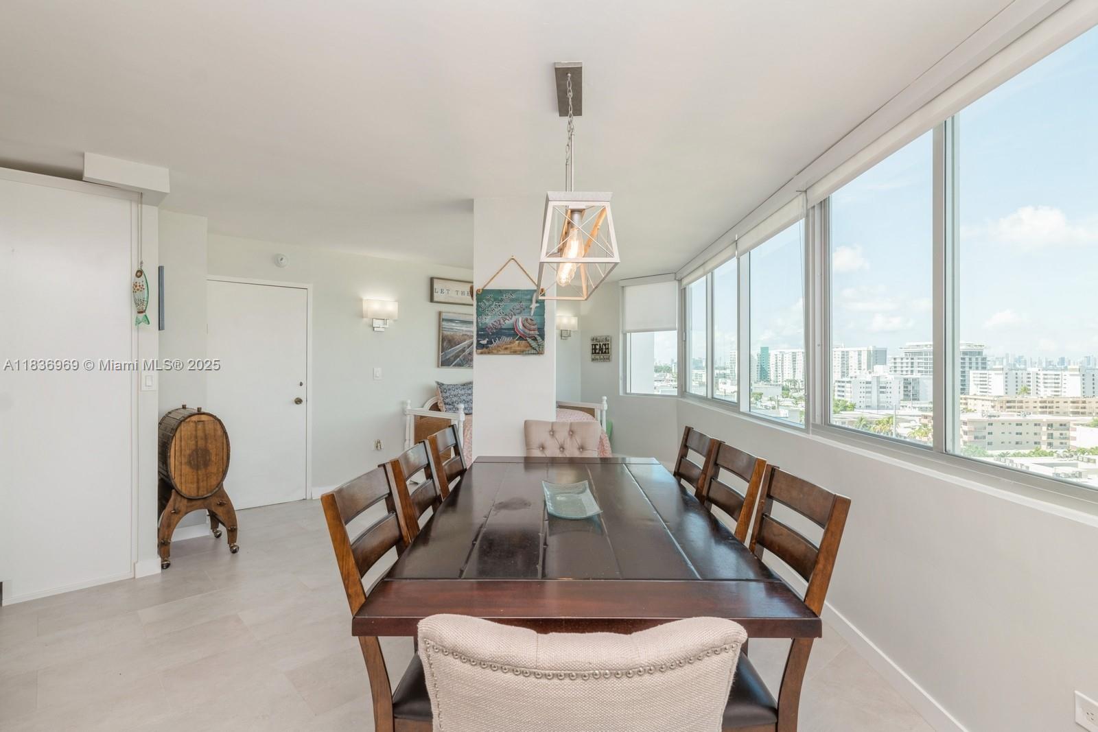7135 Collins Ave 1125