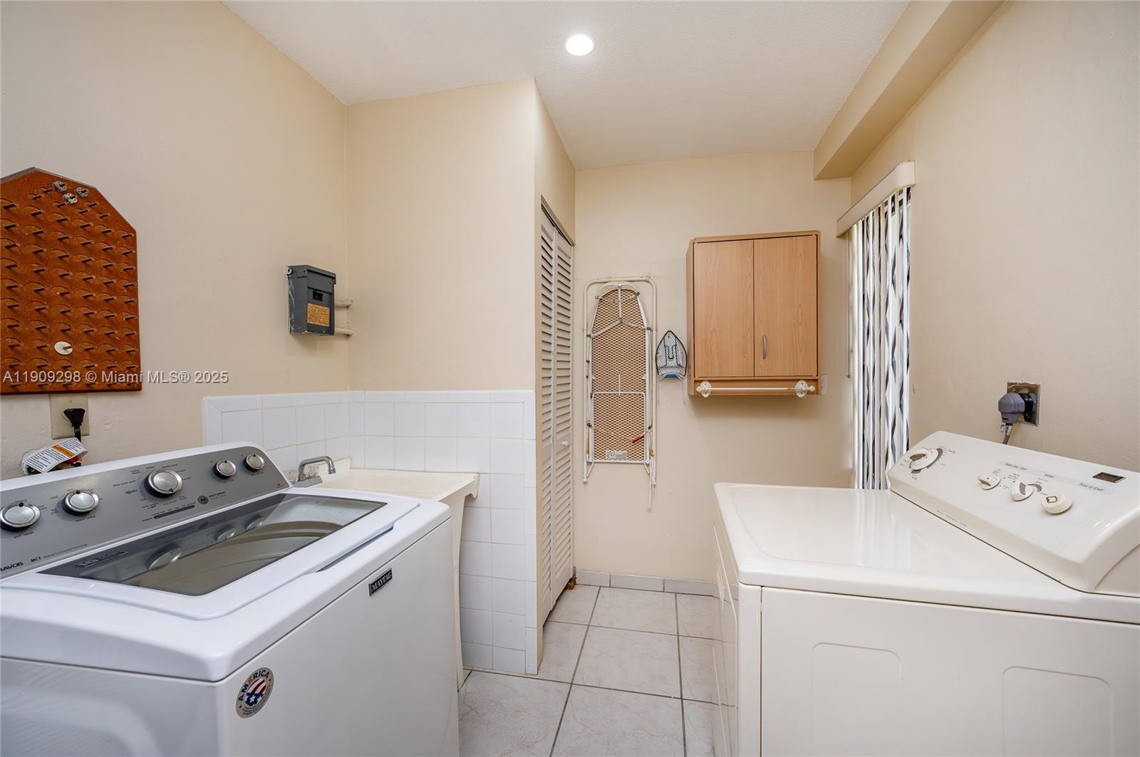 PAN AMERICAN SUB 1ST ADDN - Residential