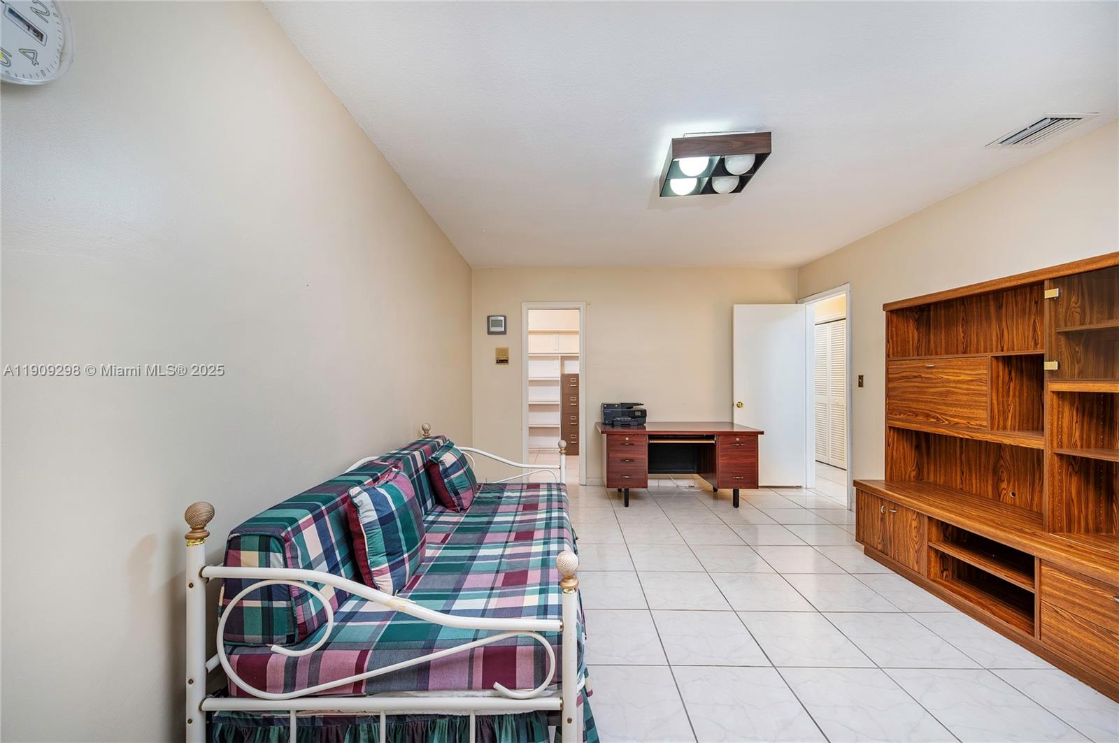 PAN AMERICAN SUB 1ST ADDN - Residential