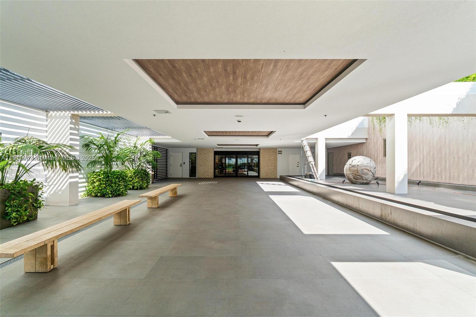 RONEY PALACE CONDO - Residential