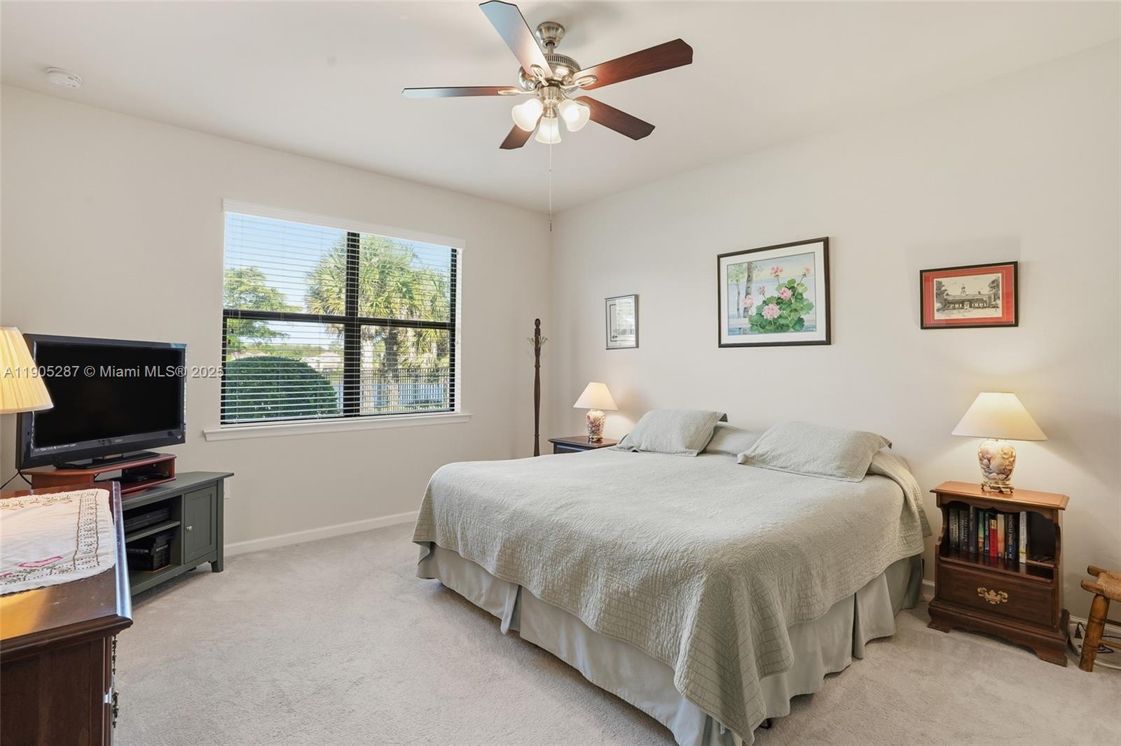 HAMPTON LAKES - Residential