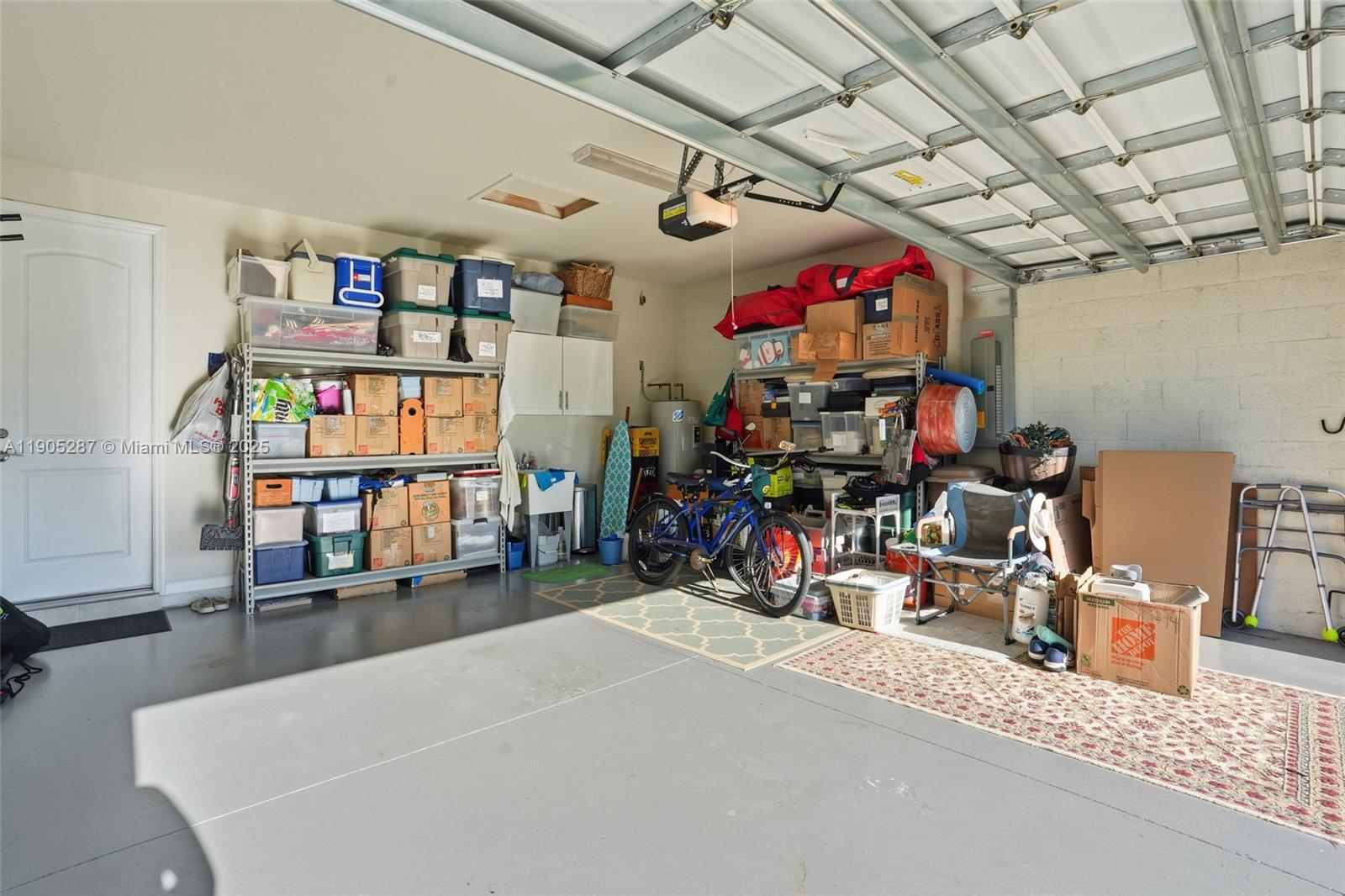 HAMPTON LAKES - Residential