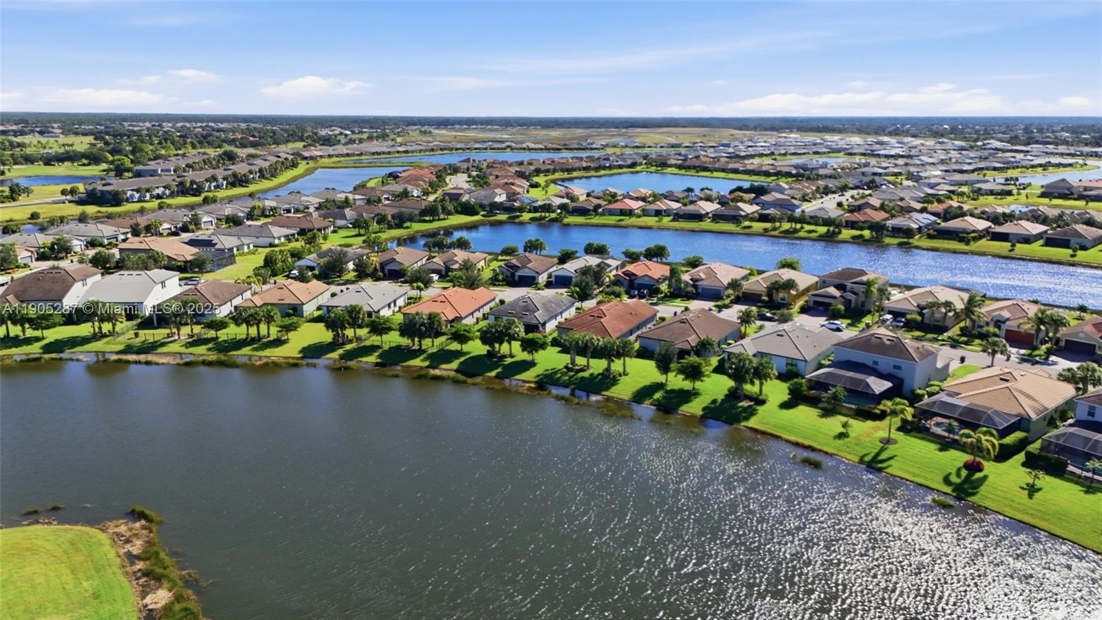 HAMPTON LAKES - Residential