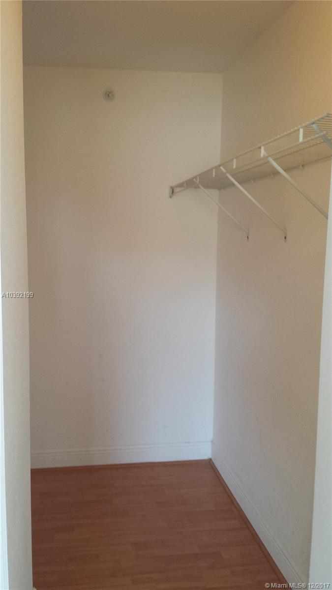 BREEZE OF GALLOWAY CONDO - Residential Lease