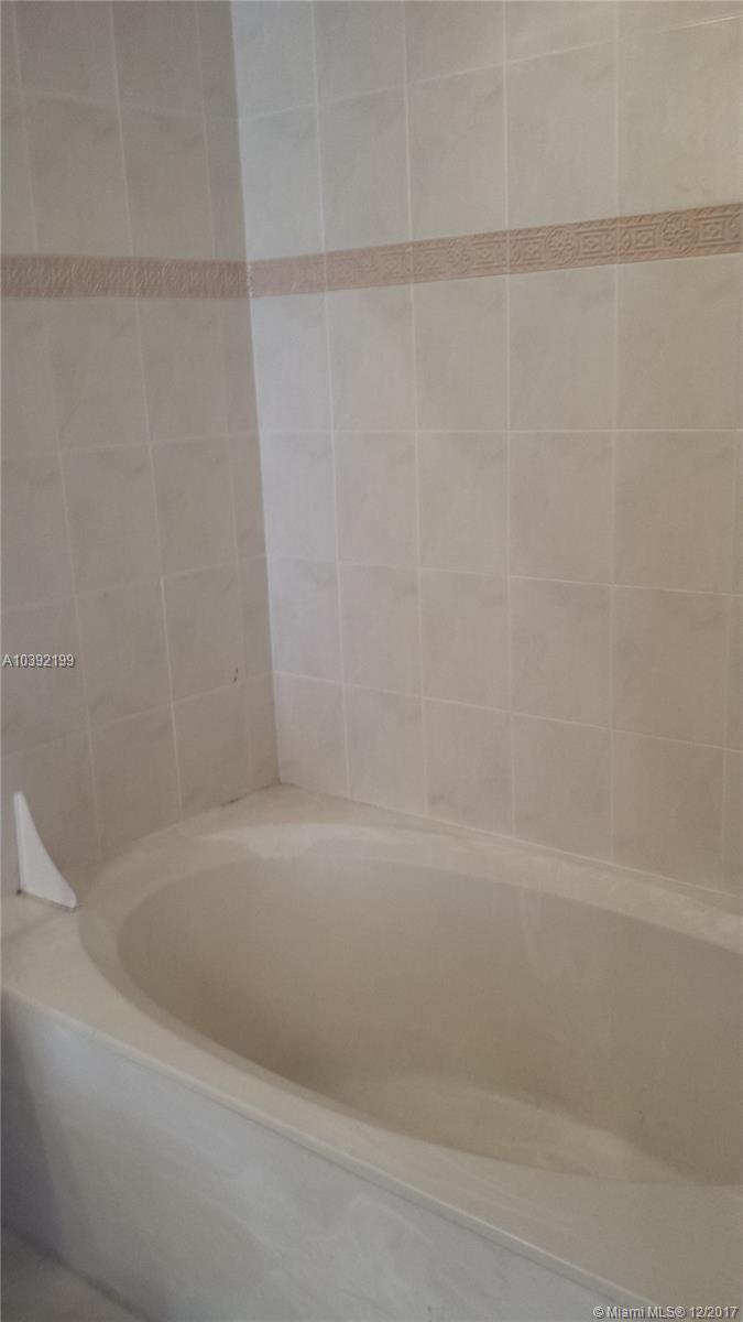 BREEZE OF GALLOWAY CONDO - Residential Lease