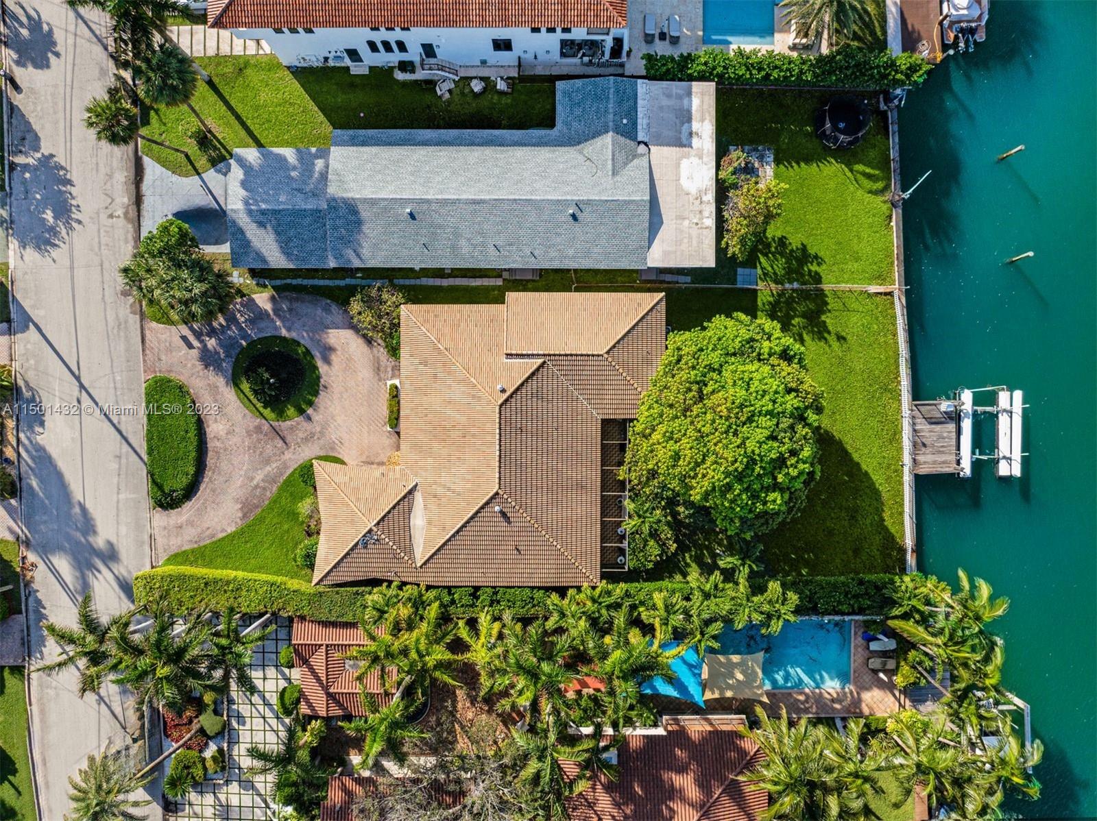 ALTOS DEL MAR #6 - Residential