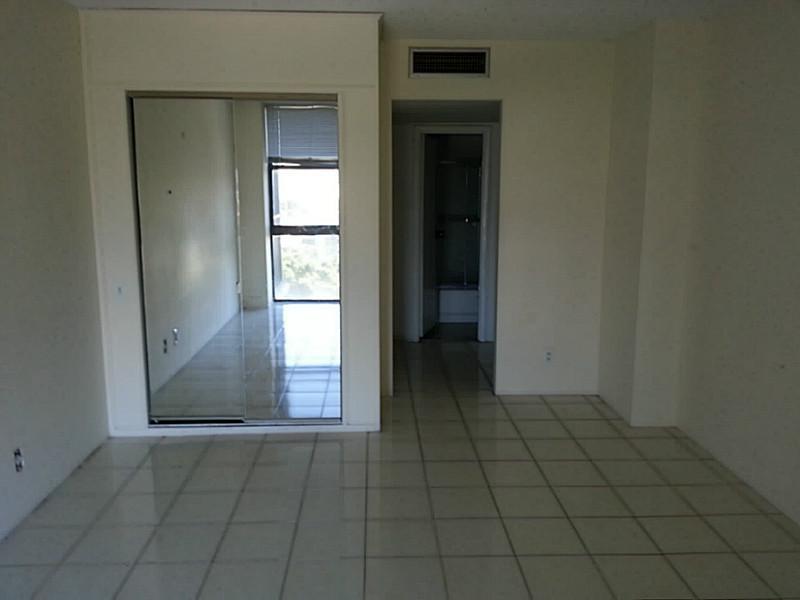 CORONADO CONDO TOWERS I-I - Residential Lease