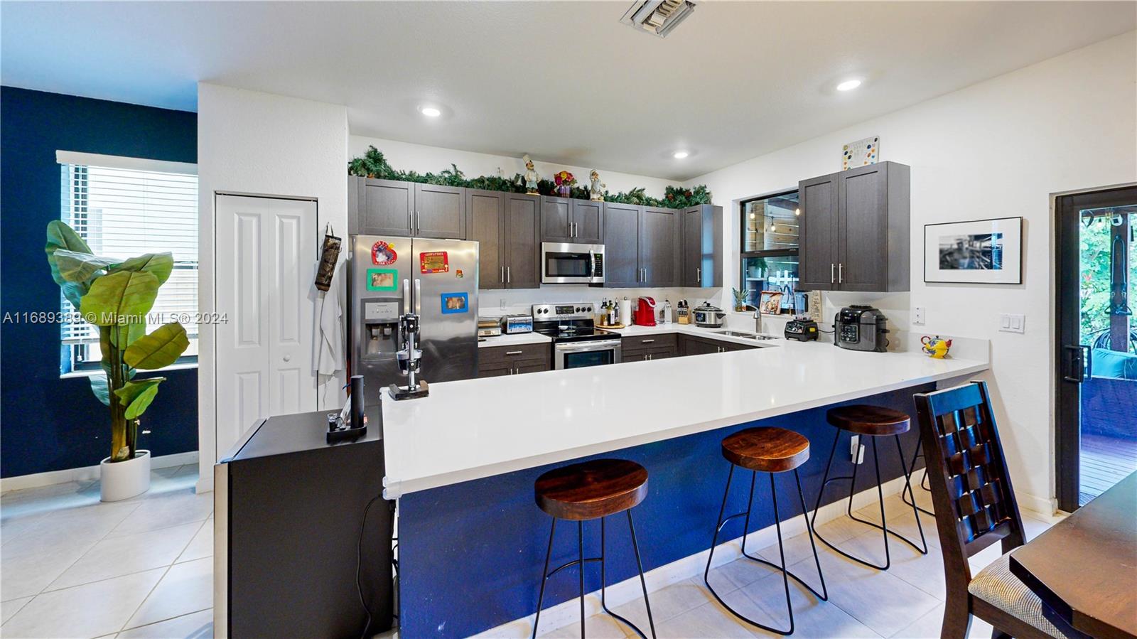 S ALLAPATTAH GARDENS - Residential