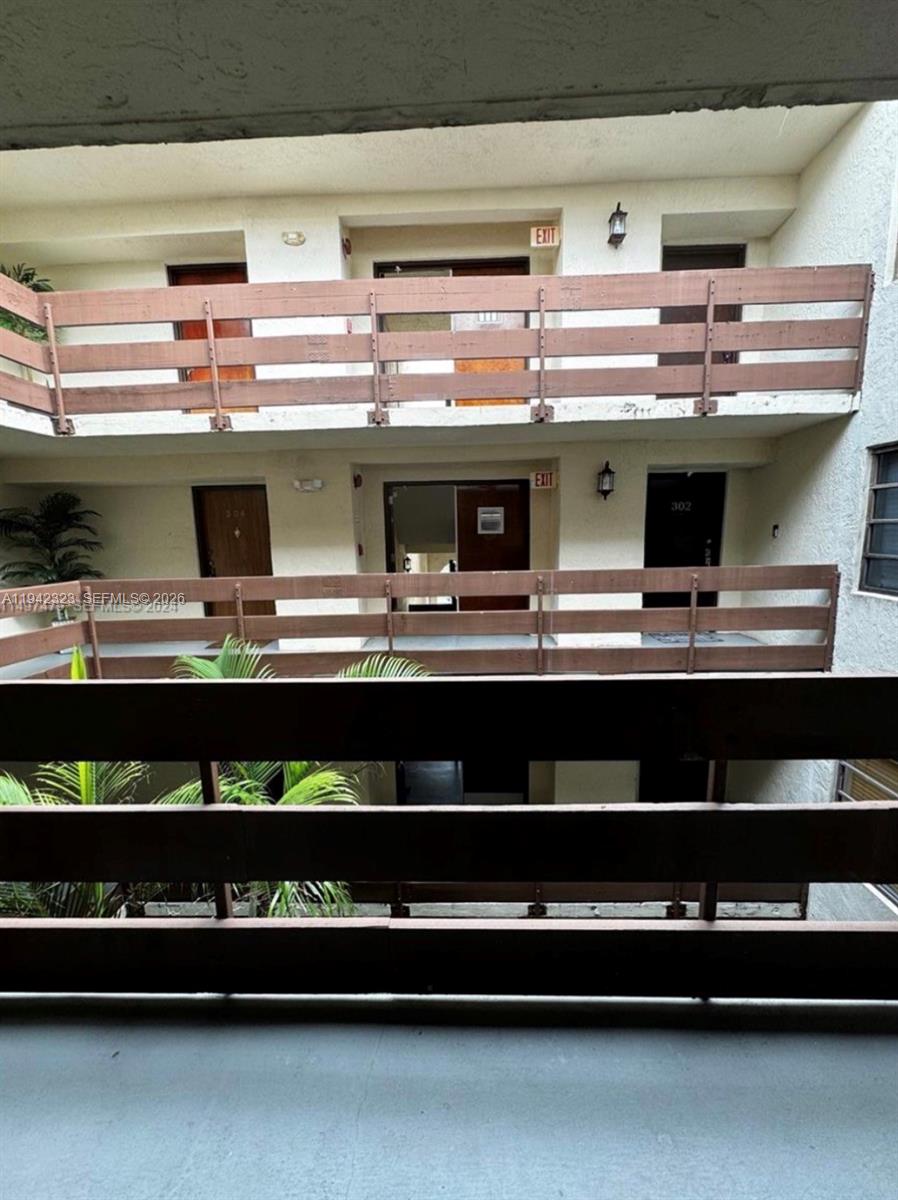 KENLAND BEND SOUTH CONDO - Residential