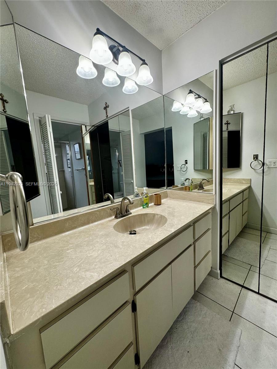 KENLAND BEND SOUTH CONDO - Residential