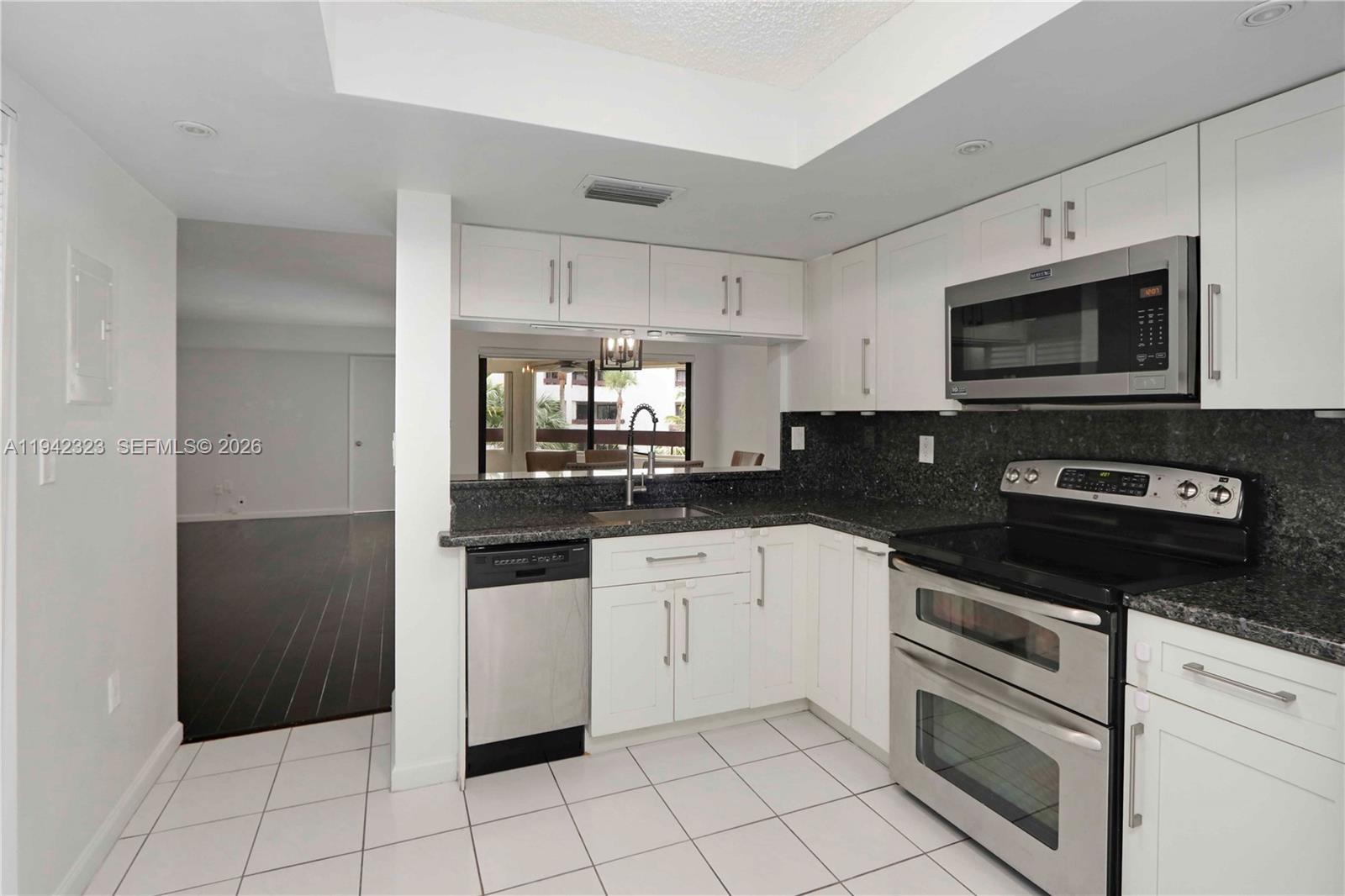 KENLAND BEND SOUTH CONDO - Residential