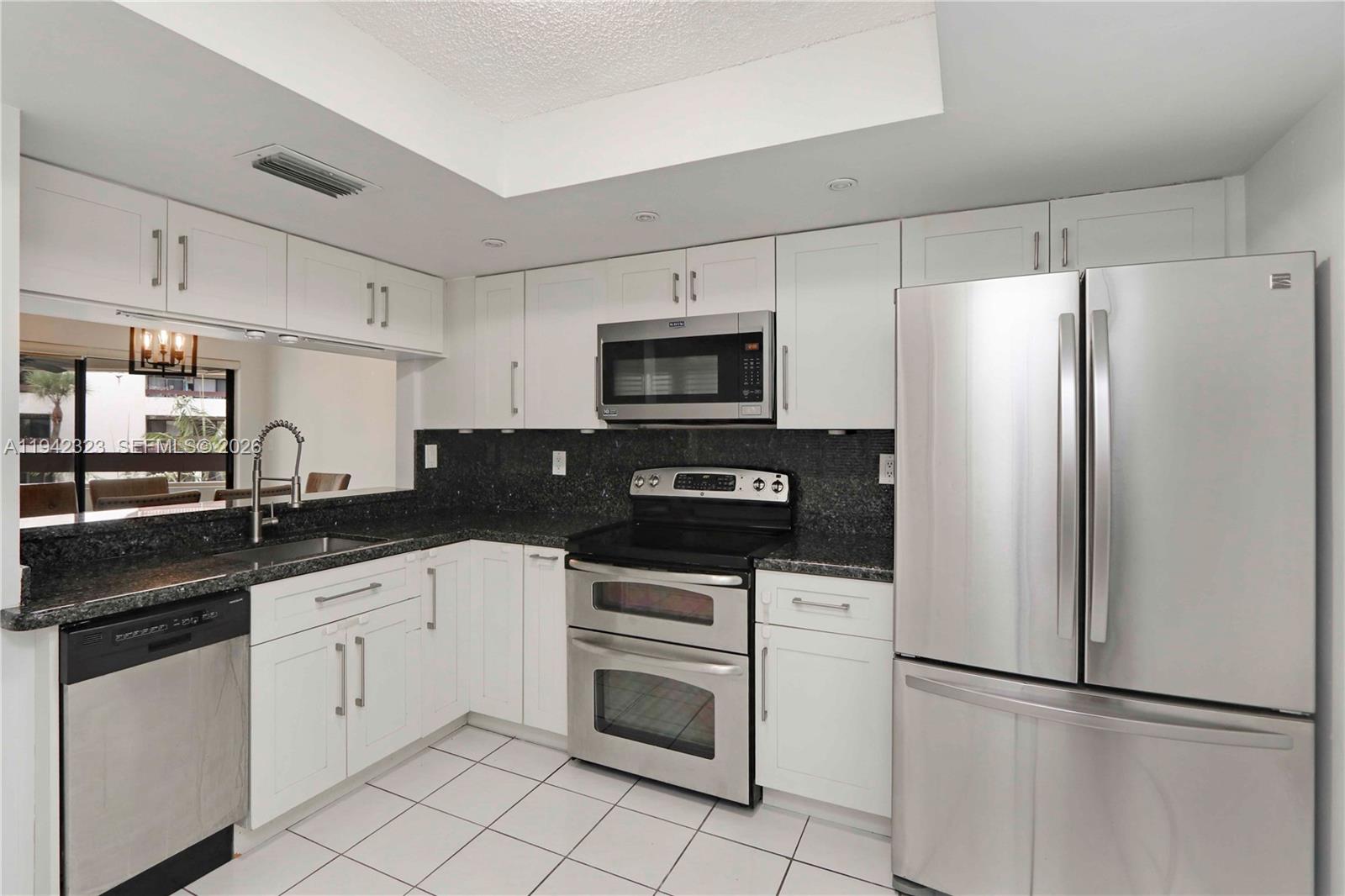 KENLAND BEND SOUTH CONDO - Residential