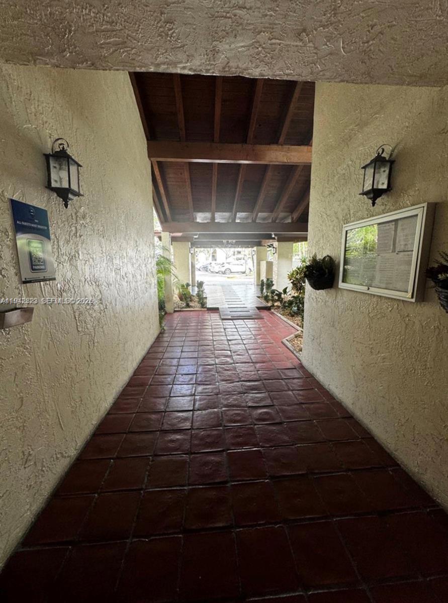 KENLAND BEND SOUTH CONDO - Residential