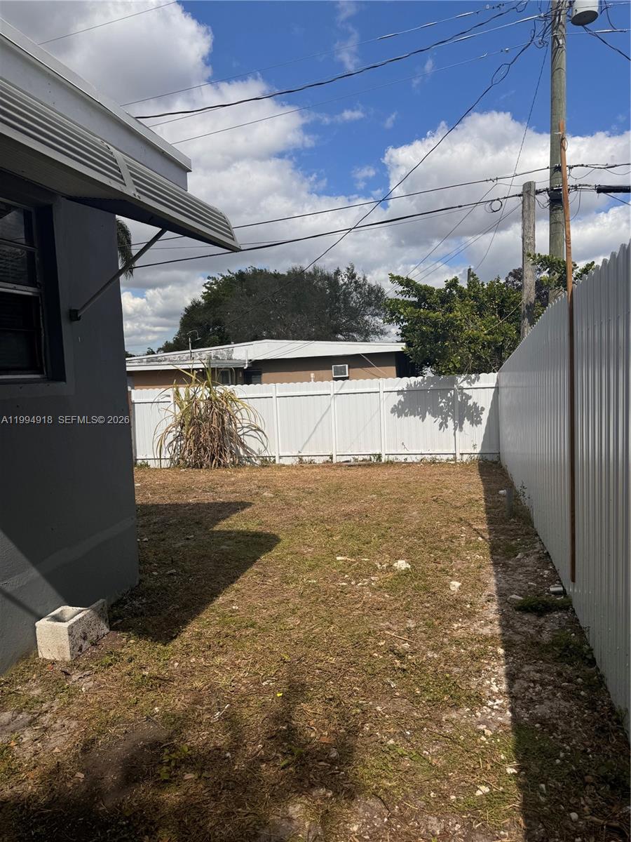 MIAMI GARDENS ESTATES SEC - Residential Lease