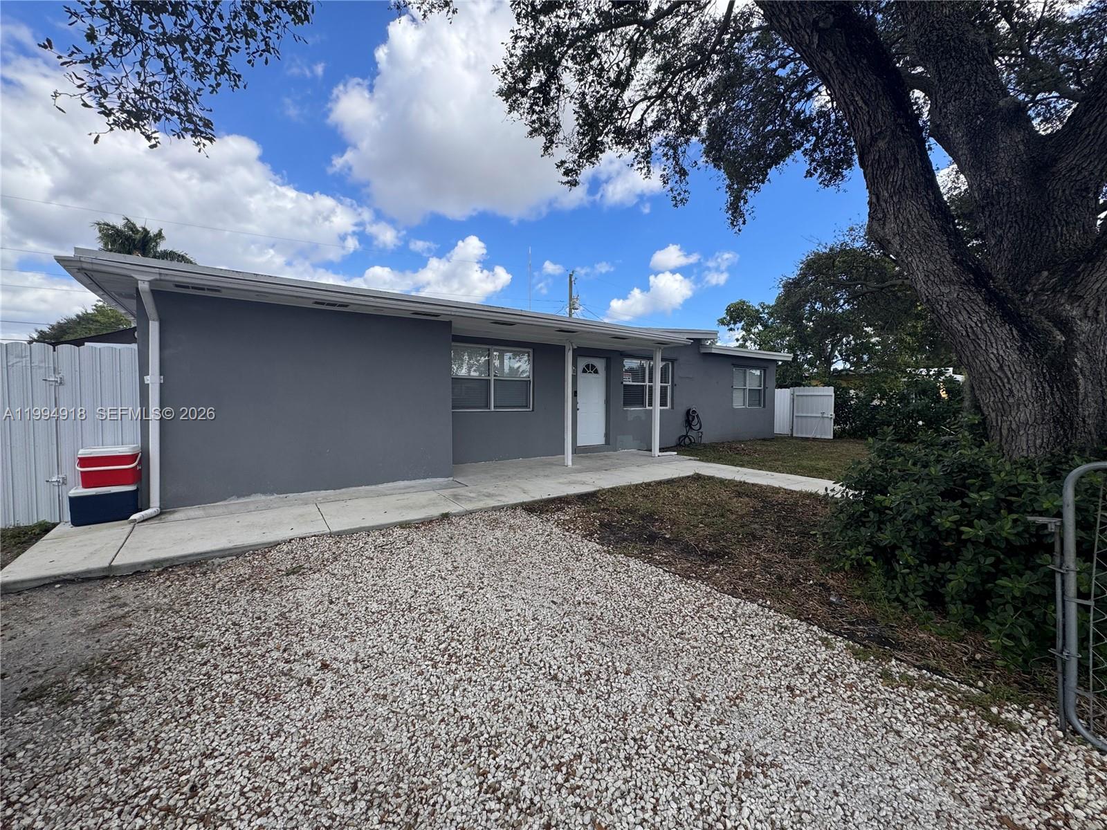 MIAMI GARDENS ESTATES SEC - Residential Lease