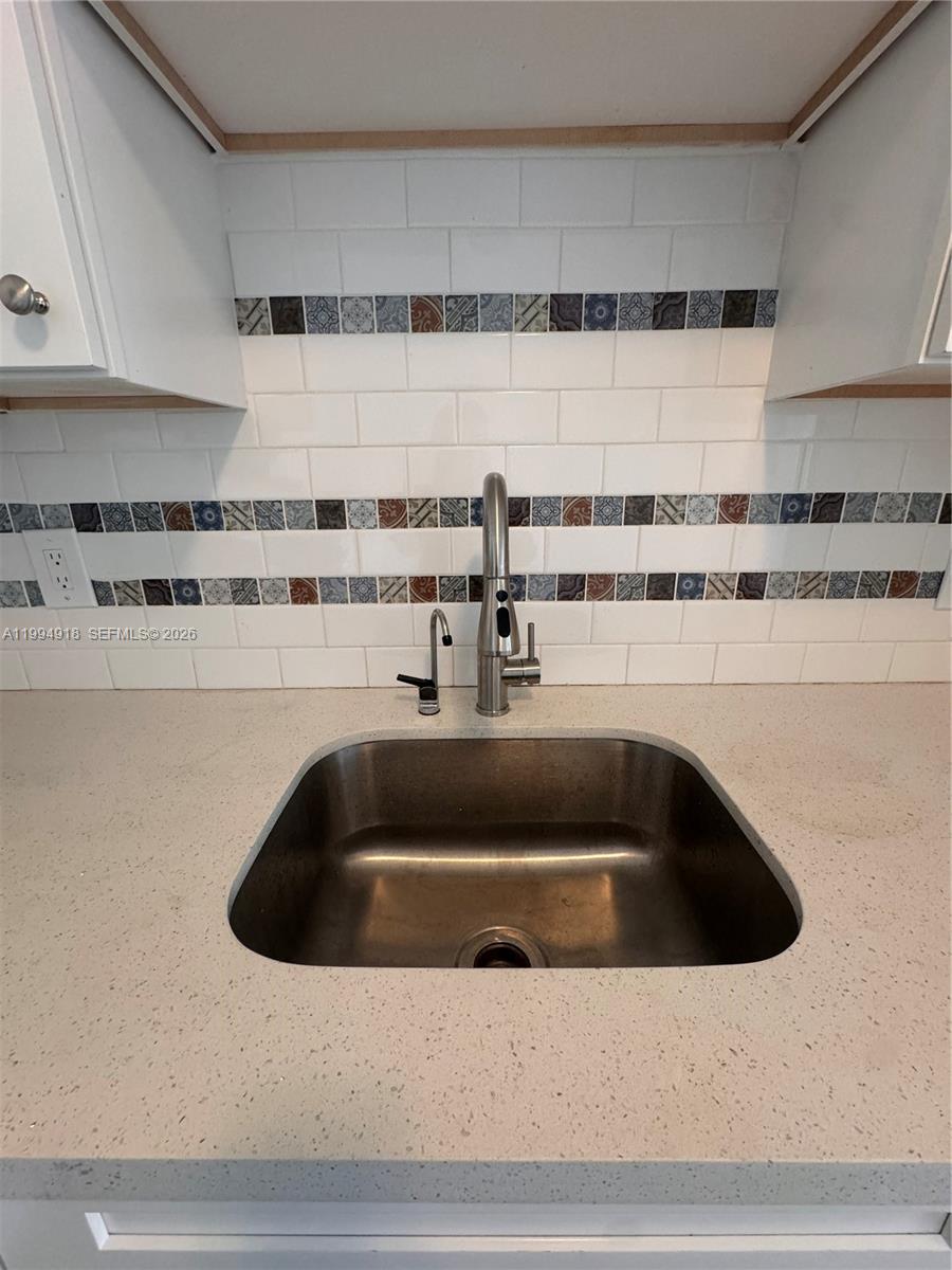 MIAMI GARDENS ESTATES SEC - Residential Lease