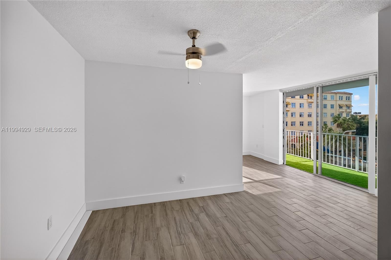 ISLANDER CONDO APTS - Residential Lease