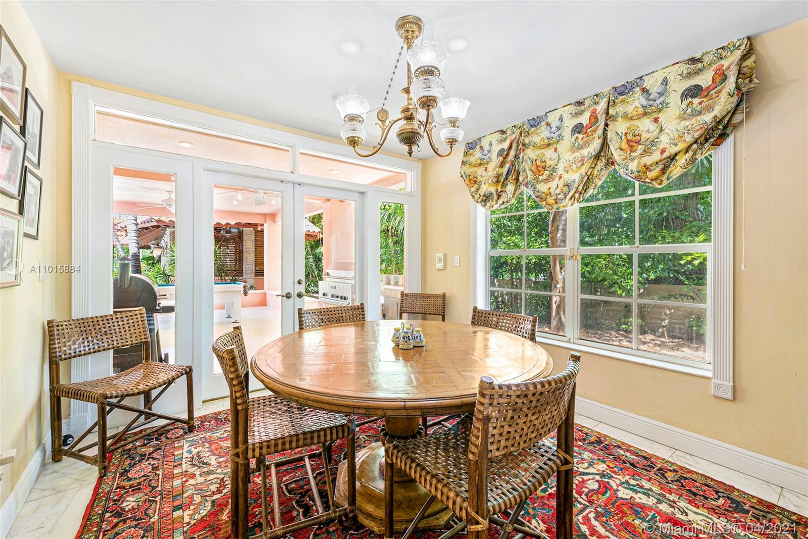 SNAPPER CREEK LAKES SUB - Residential