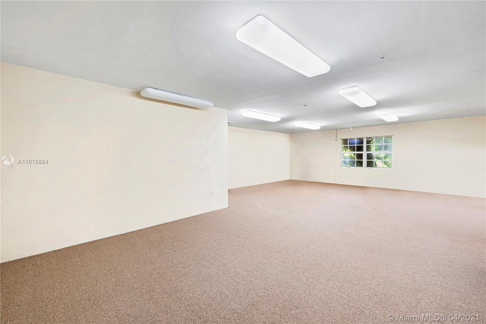 SNAPPER CREEK LAKES SUB - Residential