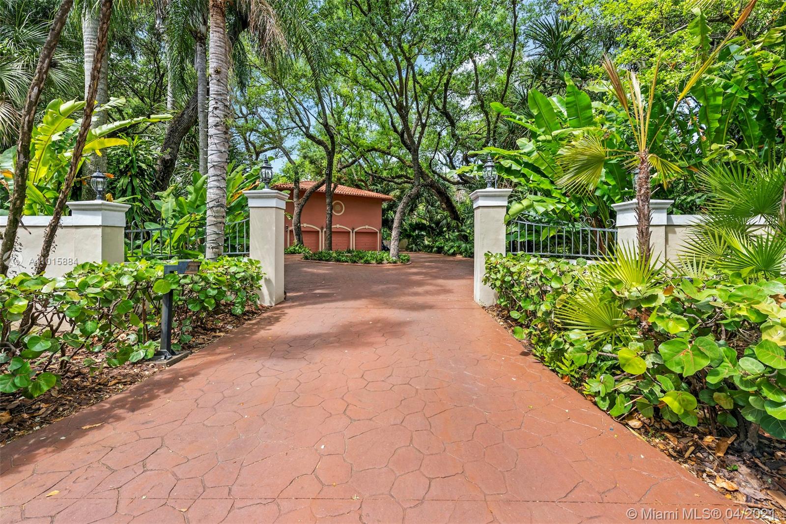 SNAPPER CREEK LAKES SUB - Residential