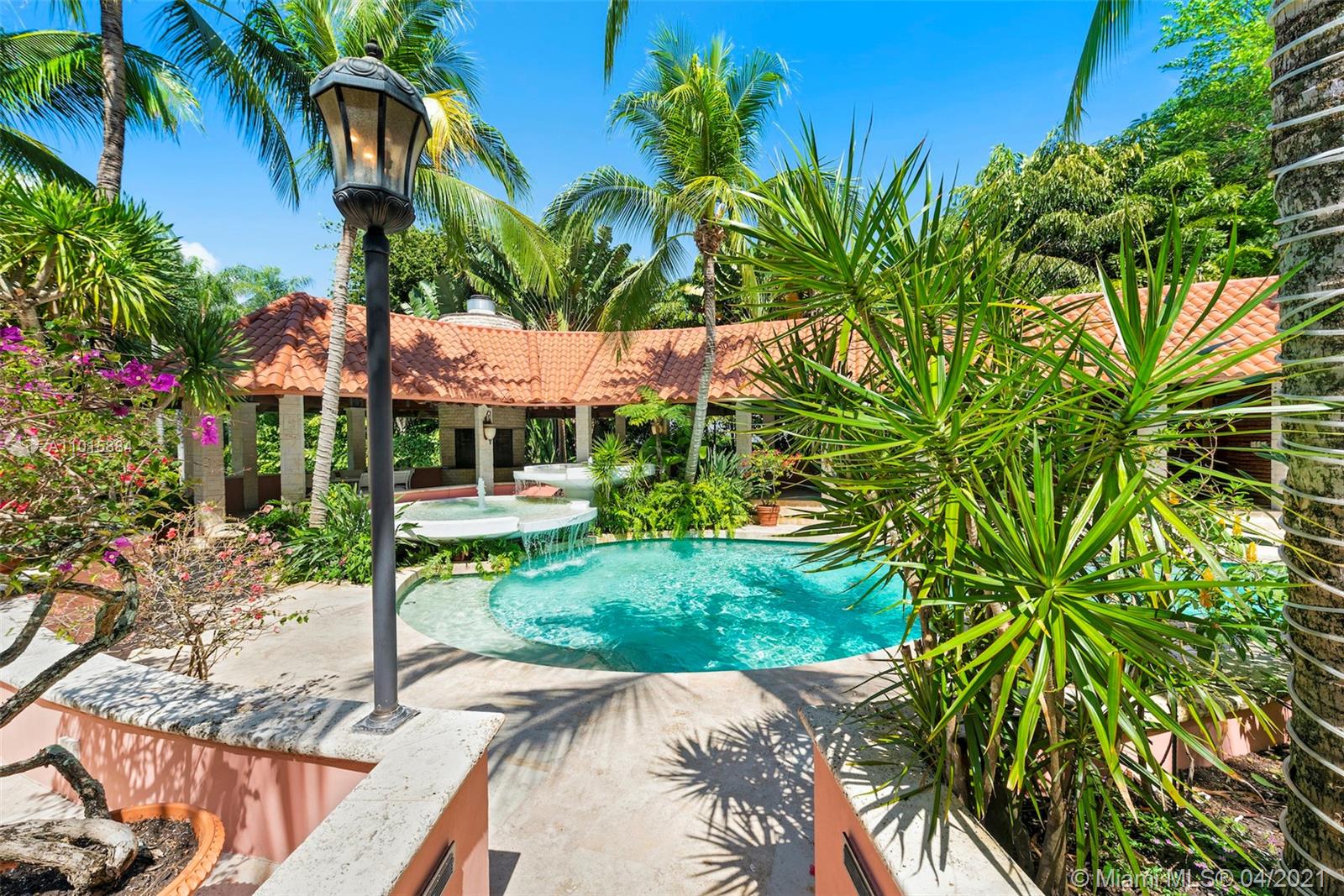 SNAPPER CREEK LAKES SUB - Residential