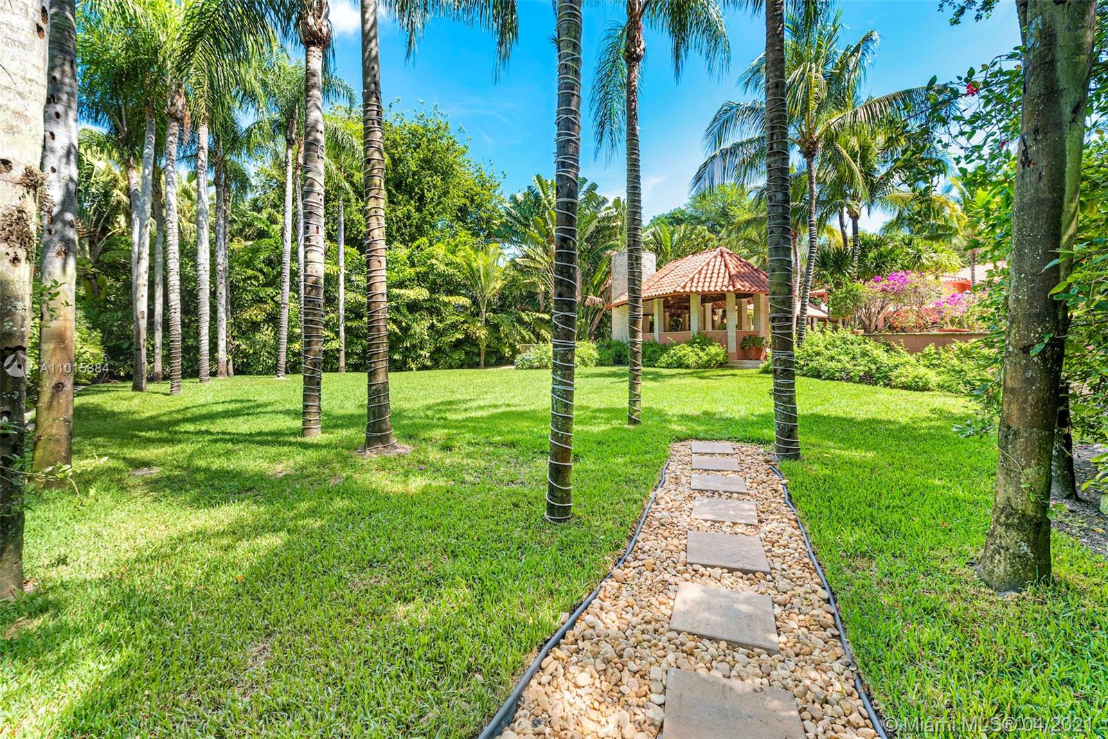 SNAPPER CREEK LAKES SUB - Residential