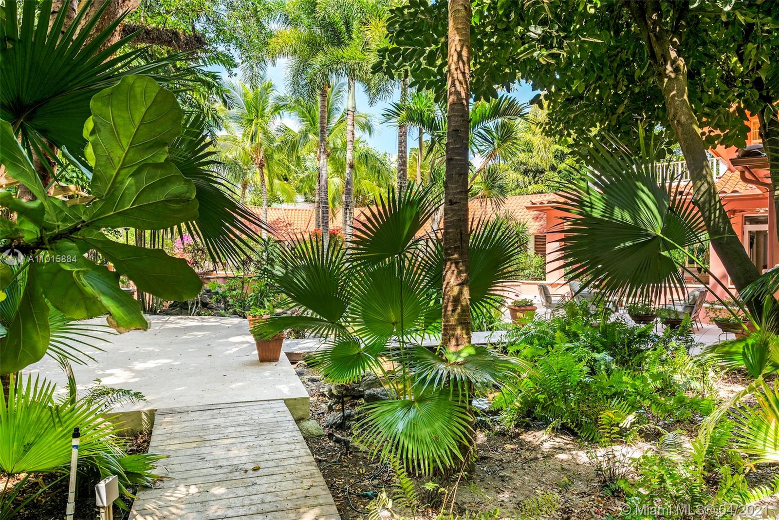 SNAPPER CREEK LAKES SUB - Residential