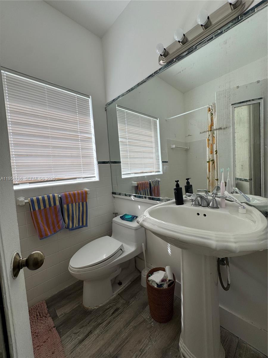 BISCAYNE BCH SUB - Residential Income