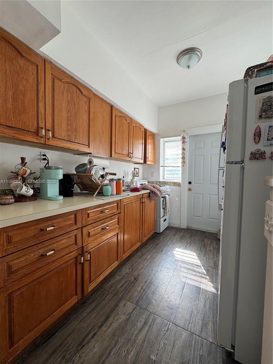 BISCAYNE BCH SUB - Residential Income