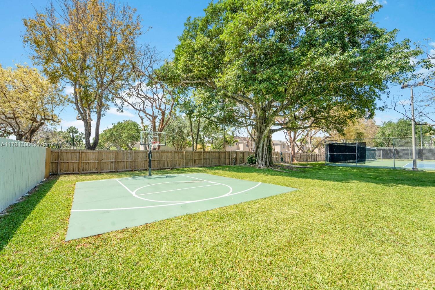 Lakeridge - Residential