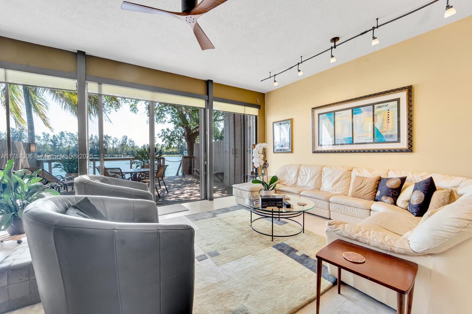 Lakeridge - Residential