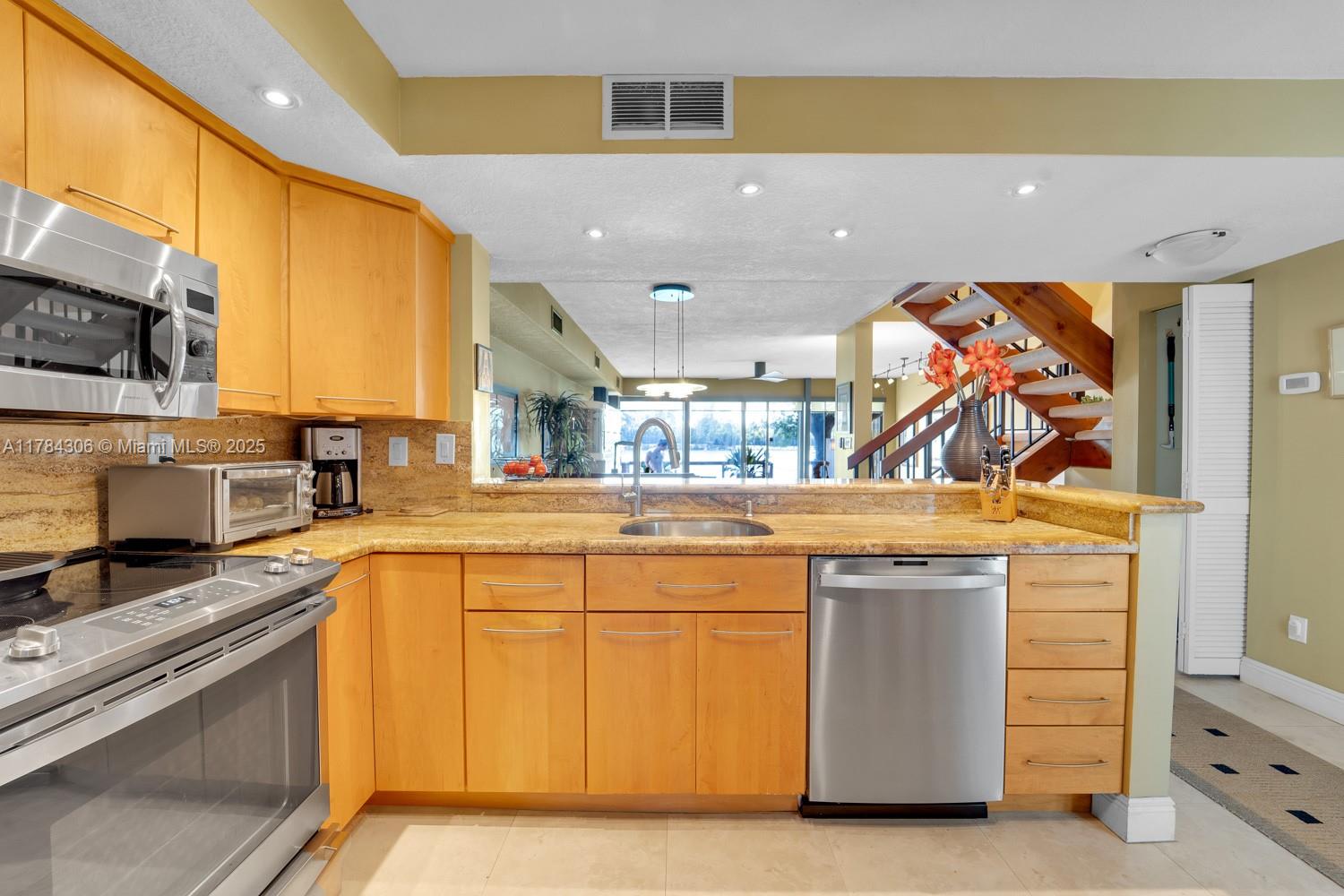 Lakeridge - Residential