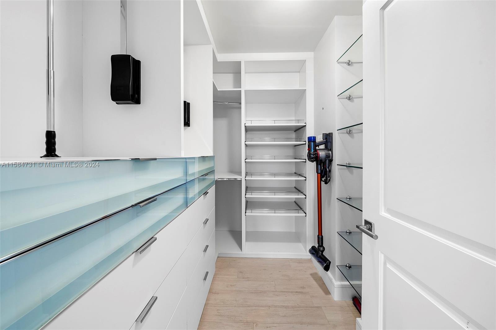 GREEN DIAMOND CONDO - Residential