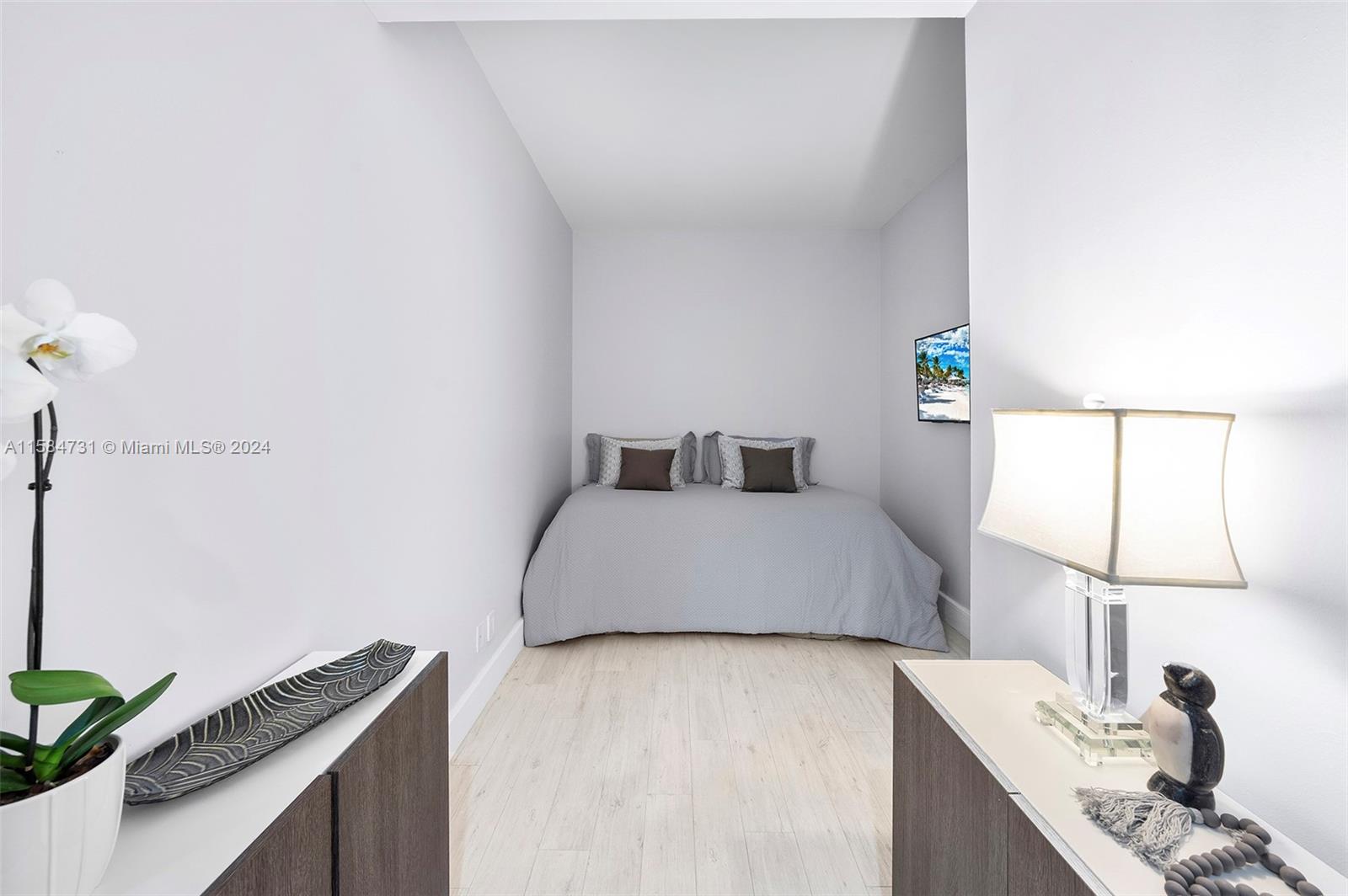 GREEN DIAMOND CONDO - Residential