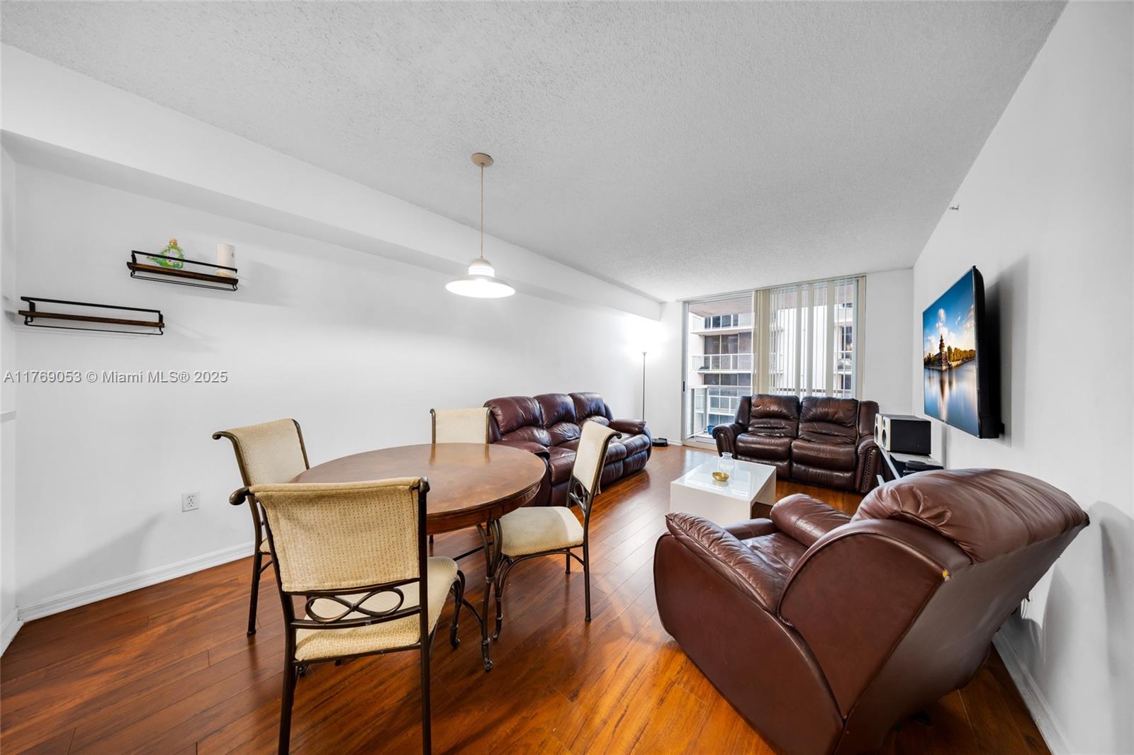 Rental Property at 5091 Nw 7th St 909, Miami, Broward County, Florida - Bedrooms: 2 
Bathrooms: 1  - $2,200 MO.