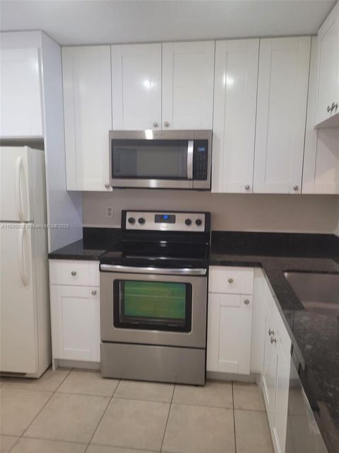 785 NW 103rd Ter 202 Pembroke Pines FL 33026