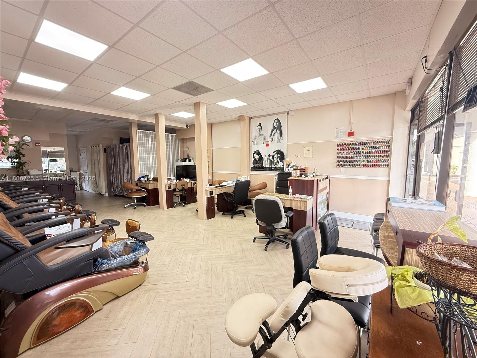 2132 NE 123 ST NE 123 ST