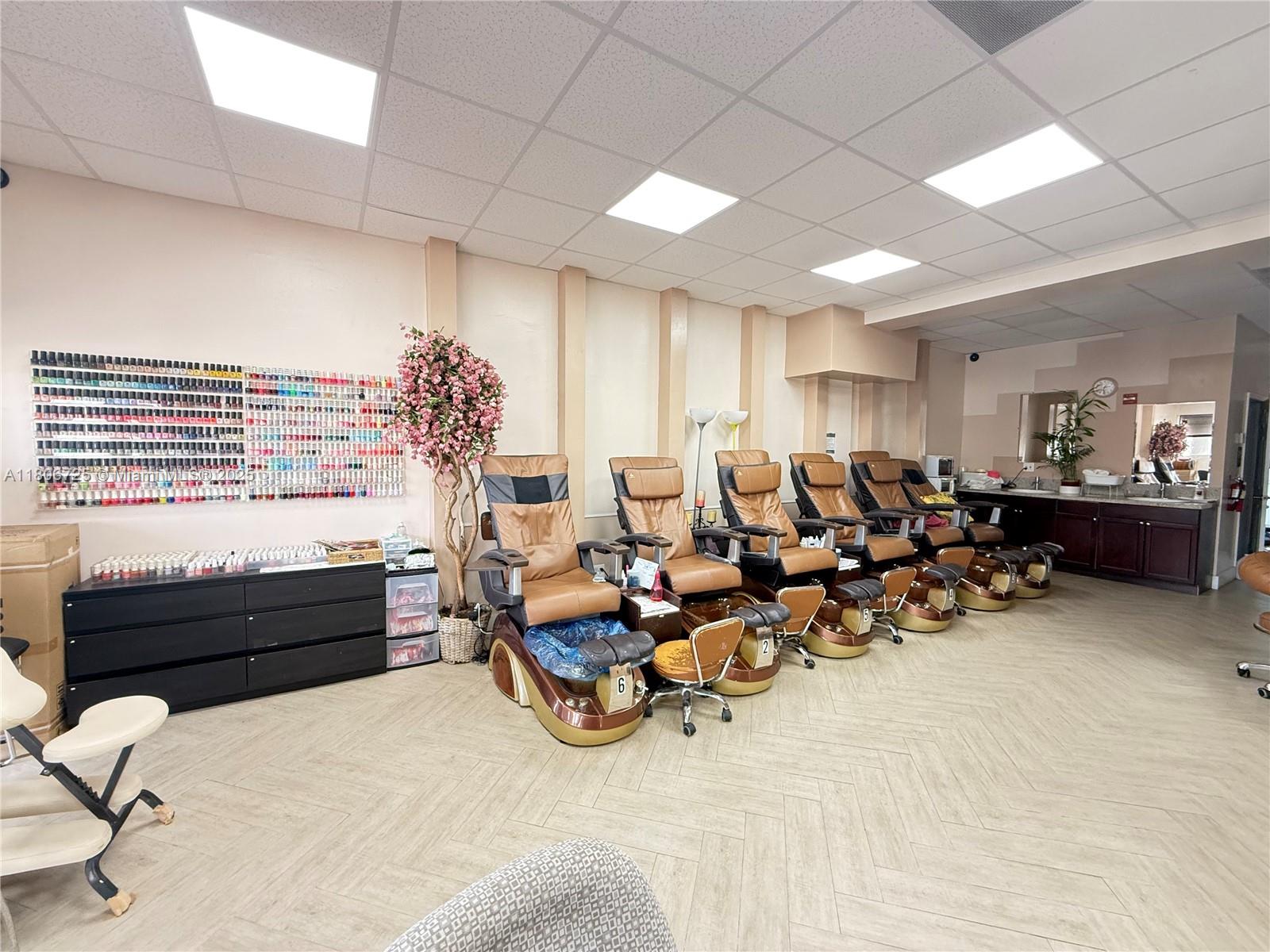 2132 NE 123 ST NE 123 ST