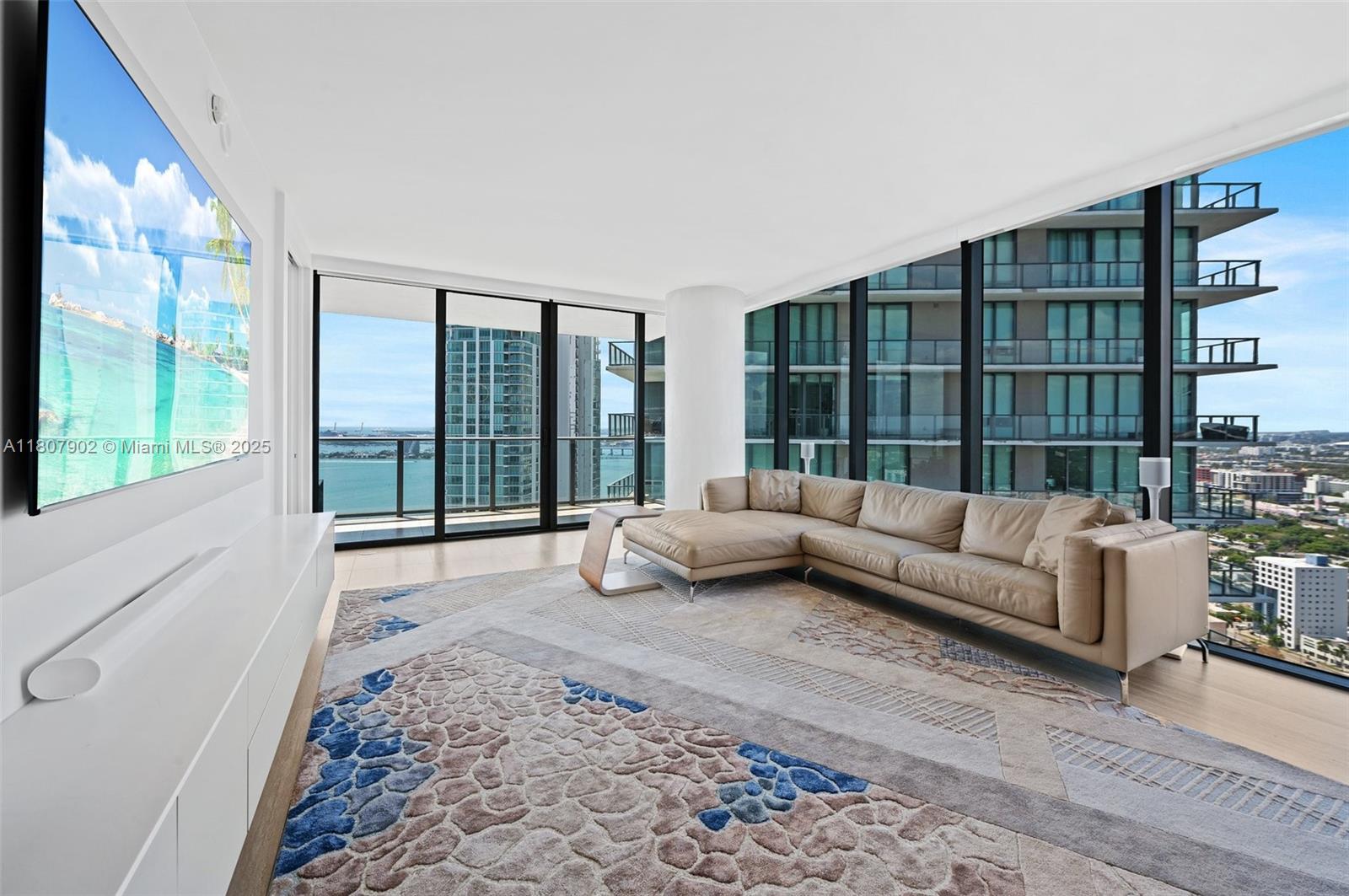 650 NE 32nd St 4101