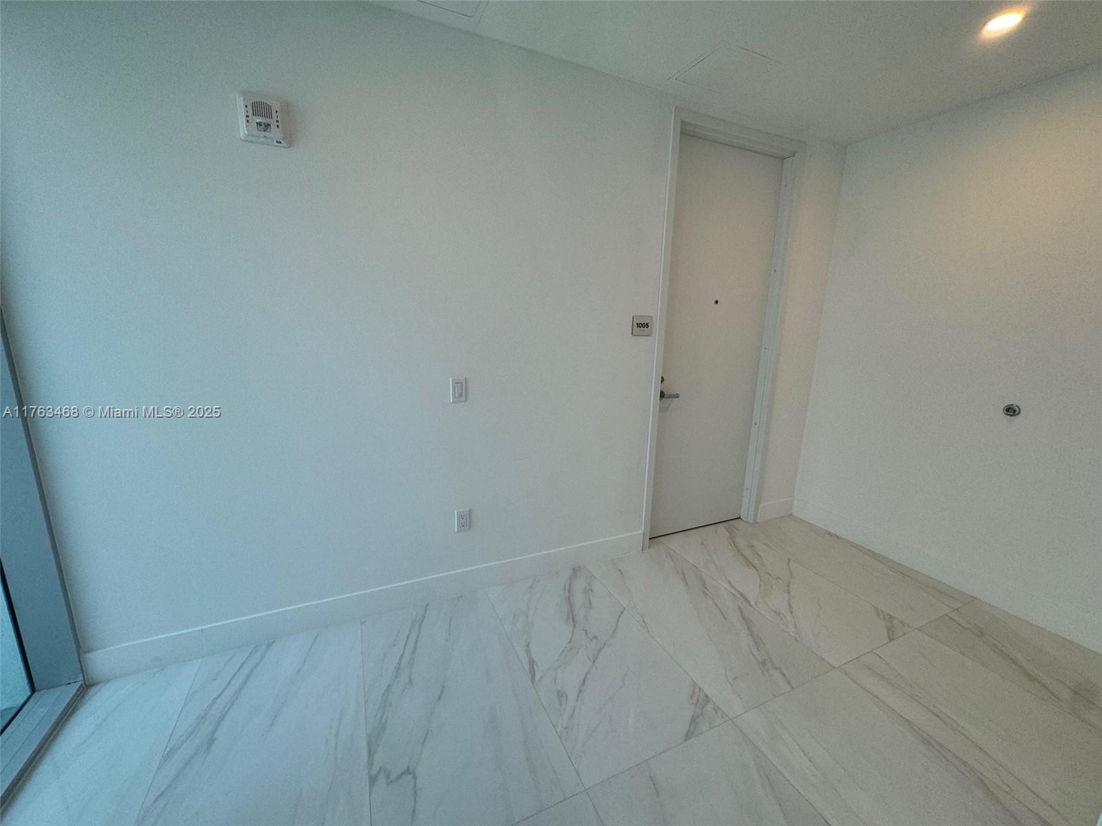 17550 Collins Ave 1005