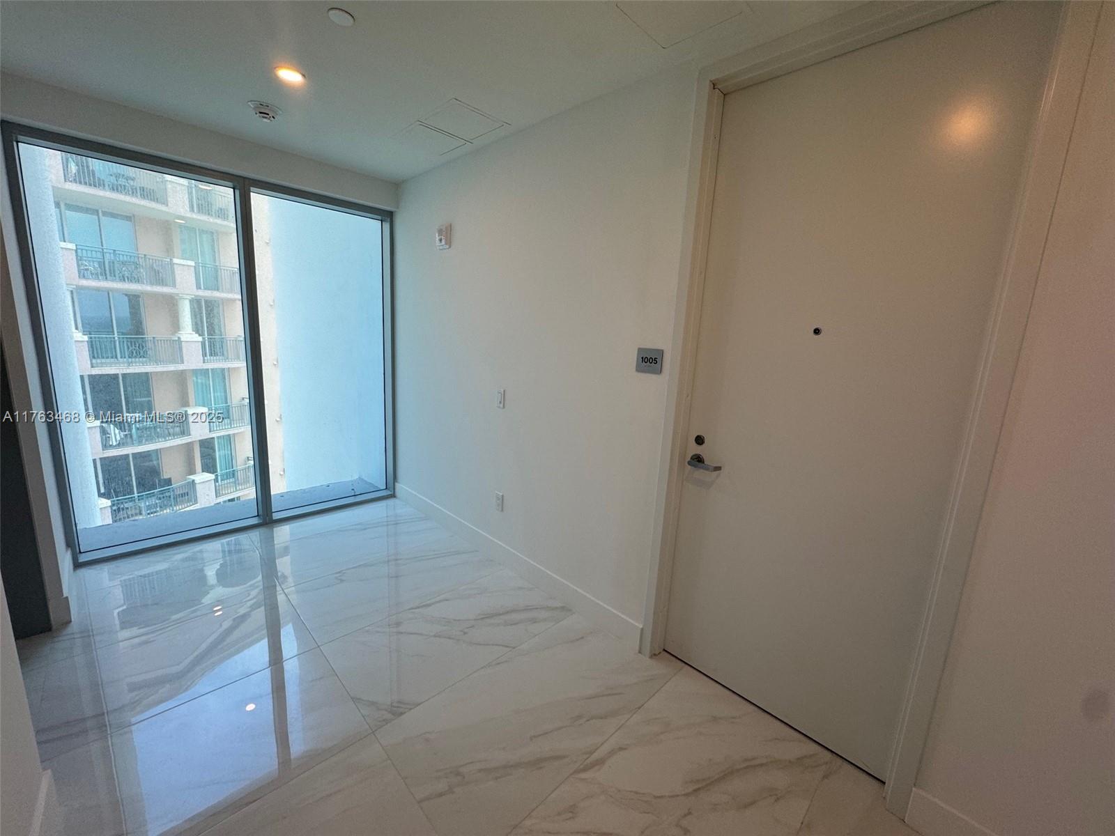 17550 Collins Ave 1005