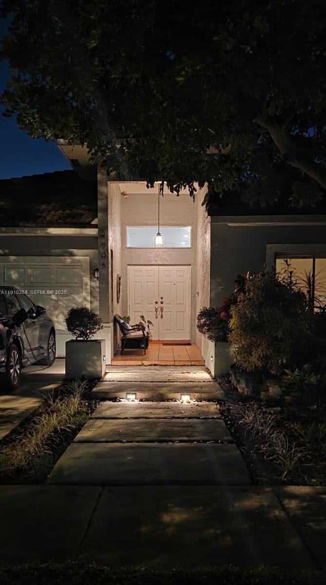 HOLLYWOOD GARDENS - Residential