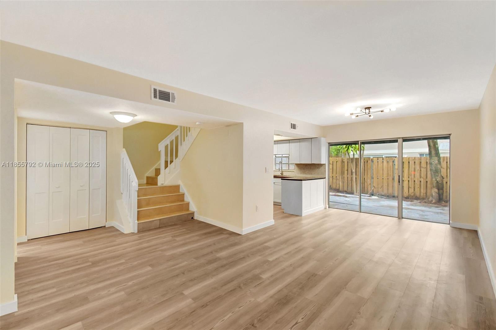 FLAMINGO GARDENS PHASE FO - Residential