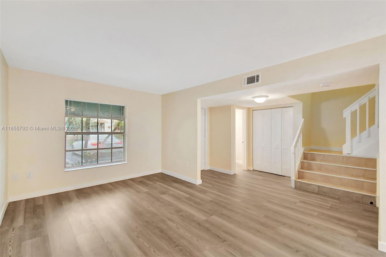 FLAMINGO GARDENS PHASE FO - Residential