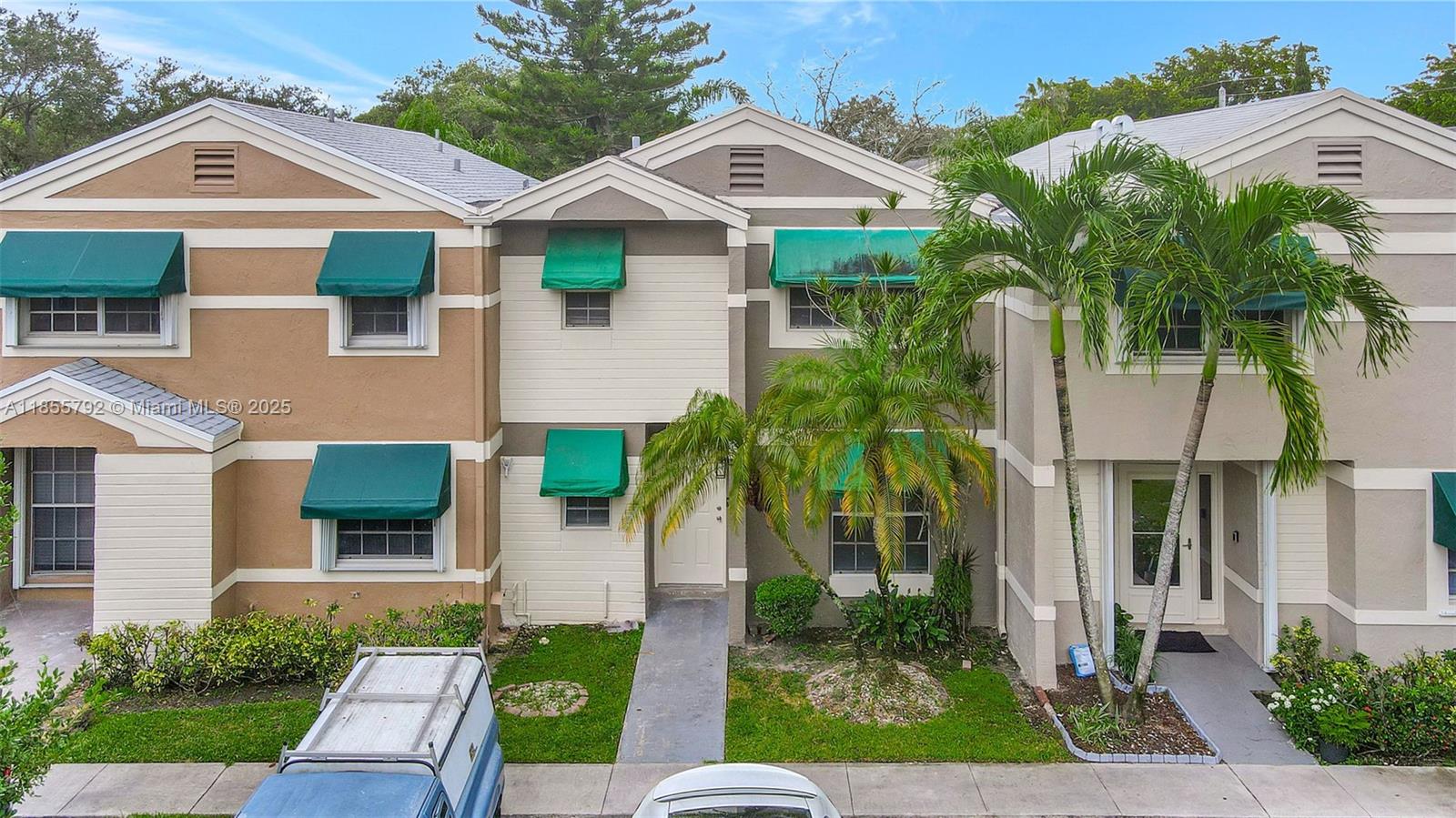 FLAMINGO GARDENS PHASE FO - Residential