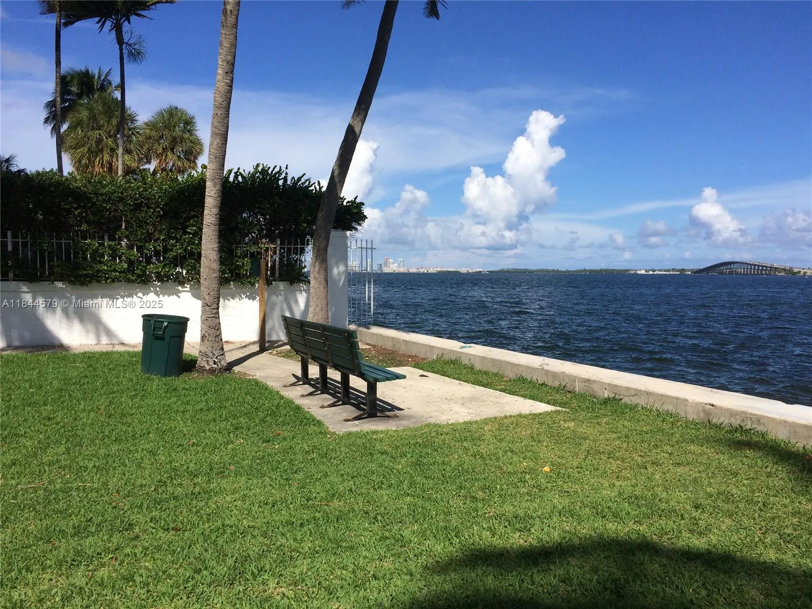 Miami, Florida 33129, United States, 2 Bedrooms Bedrooms, ,2 BathroomsBathrooms,Residential,Active,175586