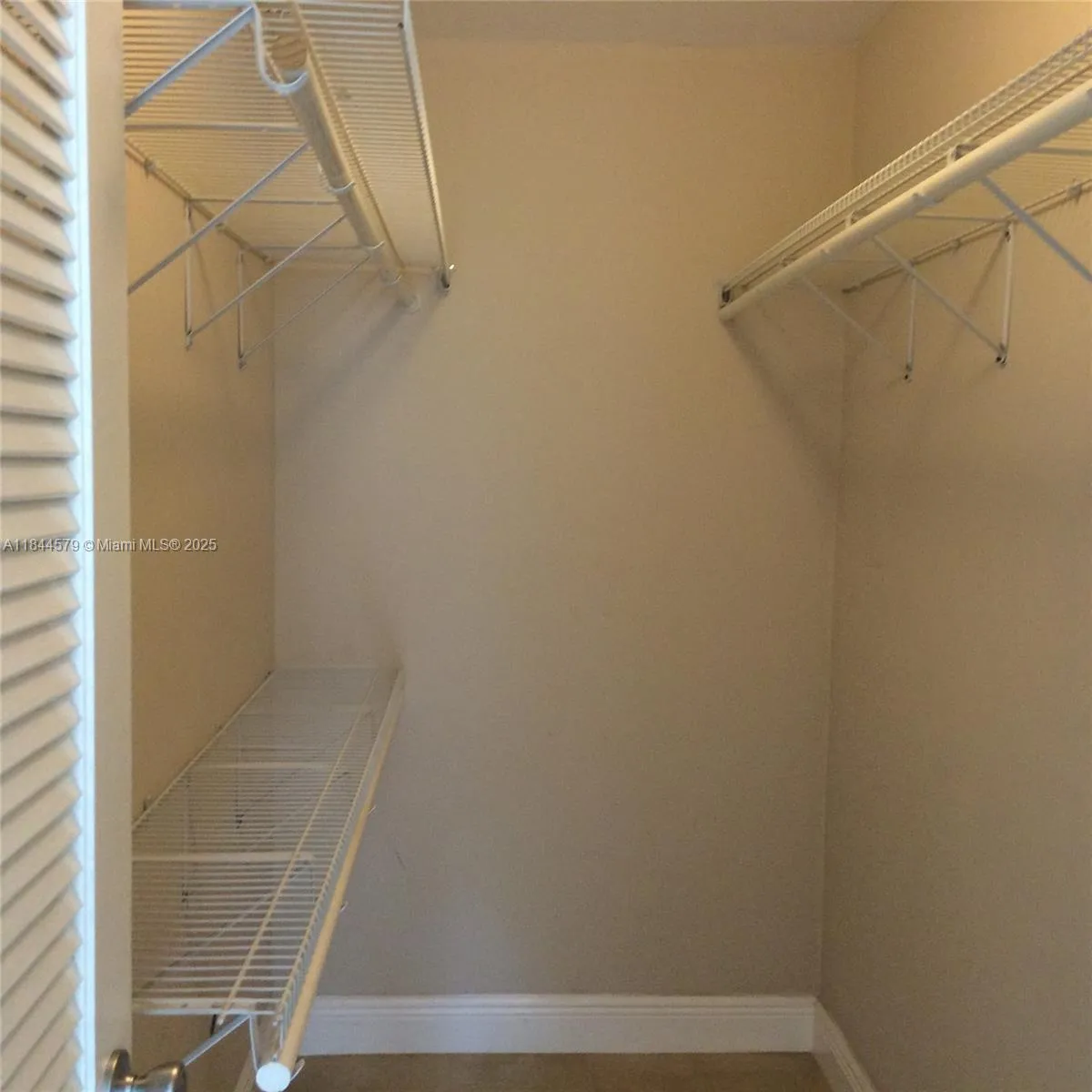 Miami, Florida 33129, United States, 2 Bedrooms Bedrooms, ,2 BathroomsBathrooms,Residential,Active,175586