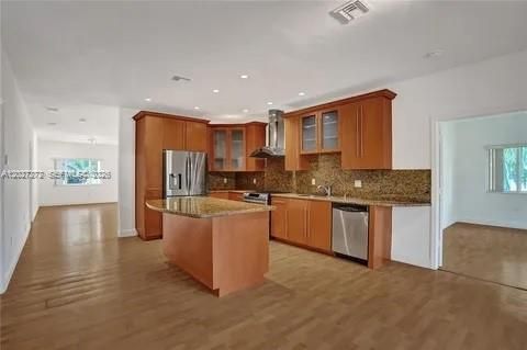 Tiny photo for 1101 NE 2nd St, Hallandale Beach, FL 33009 (MLS # A12027272)