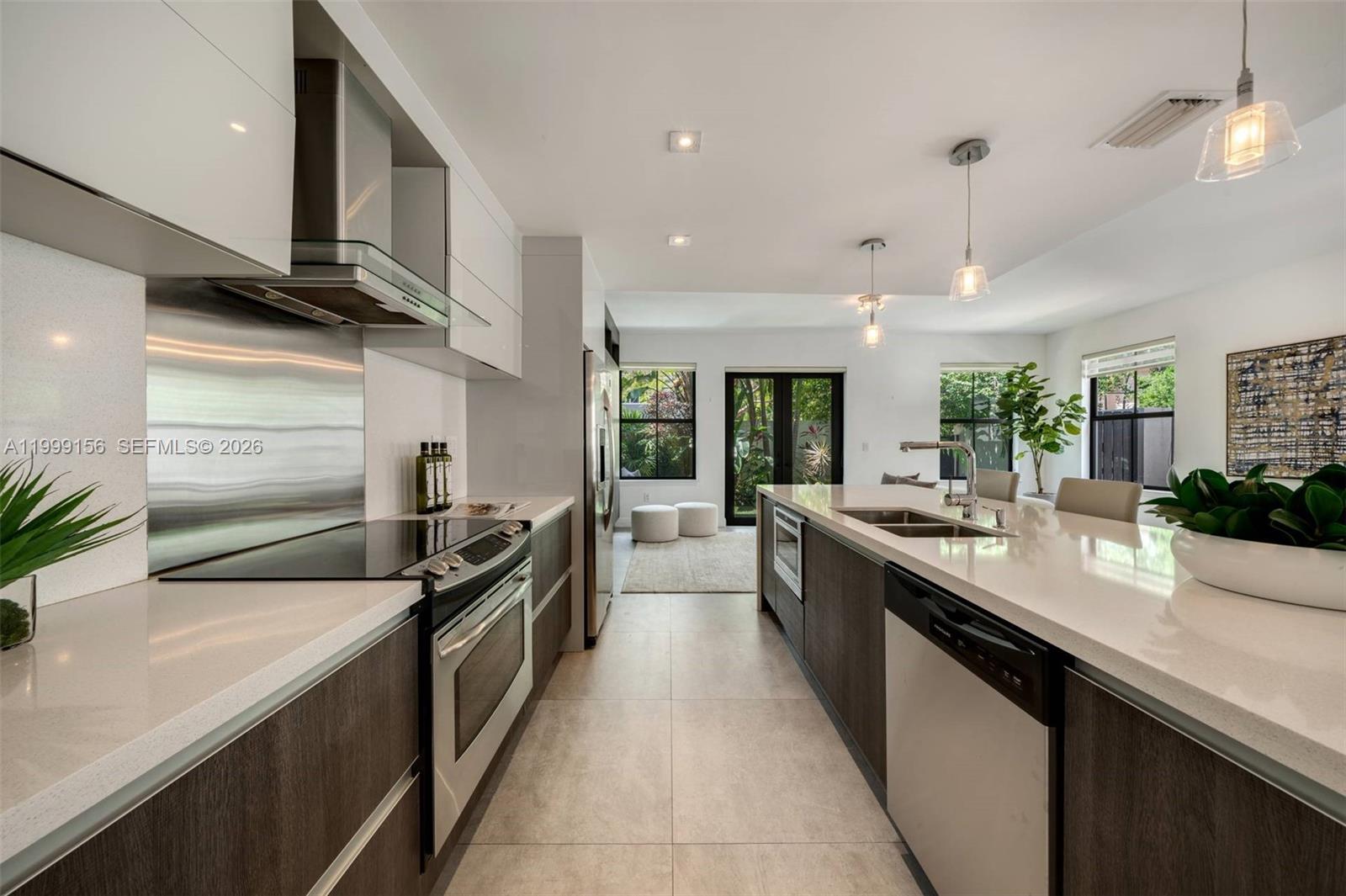 GROVE ENCLAVE CONDO - Residential