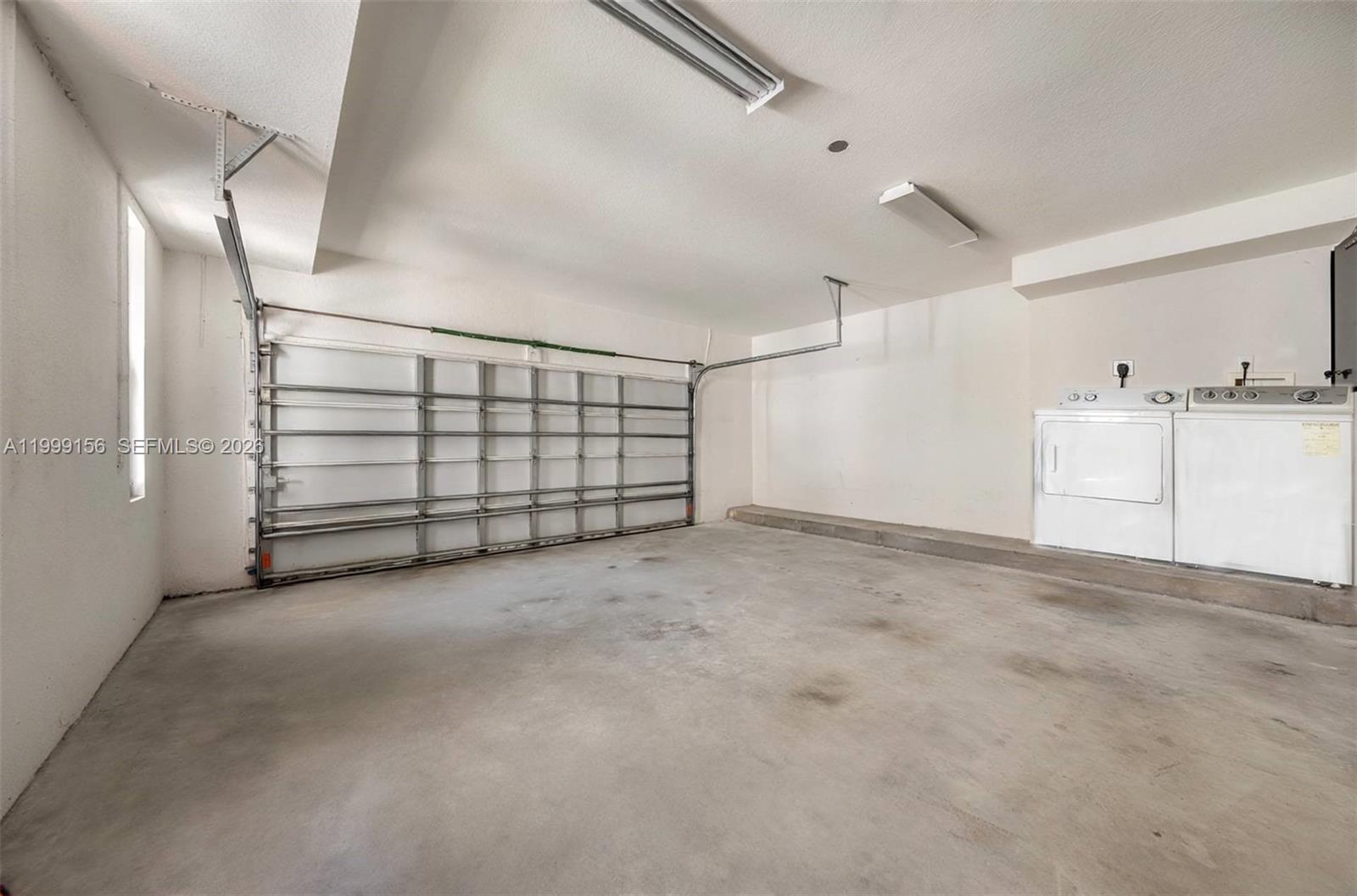 GROVE ENCLAVE CONDO - Residential